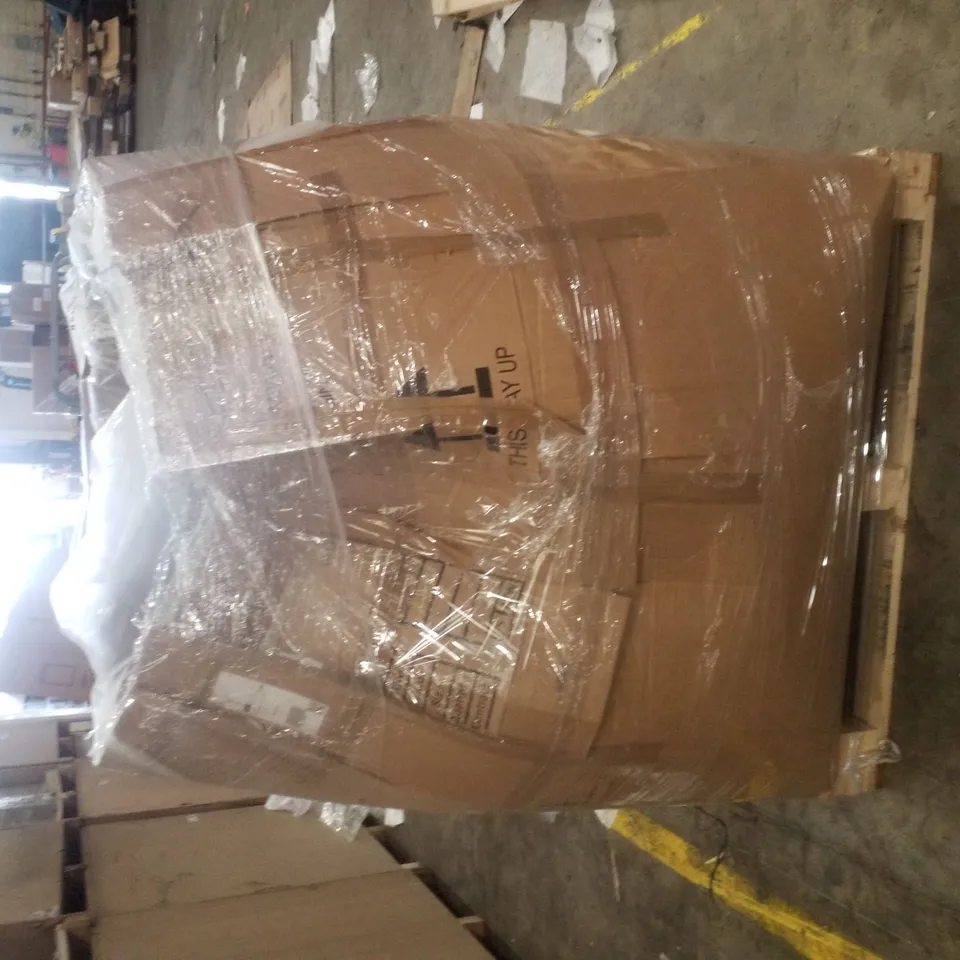 PALLET OF APPROXIMATELY 150 BRAND NEW WOMENS QUALITY DESIGNER CLOTHES.  INCLUDES; JD WILLIAM'S METALLIC JEAN'S, JD WILLIAM'S SEQUIN TOP, JD WILLIAM'S YELLOW AND BEIGE TOP