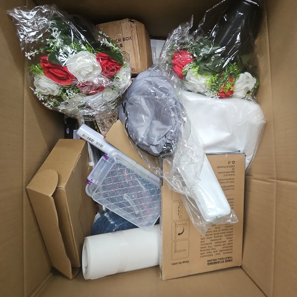 APPROXIMATELY 20 ASSORTED HOUSEHOLD PRODUCTS TO INCLUDE FAUX FLOWERS, STORAGE BOX, WINDOW CLEANER ETC 