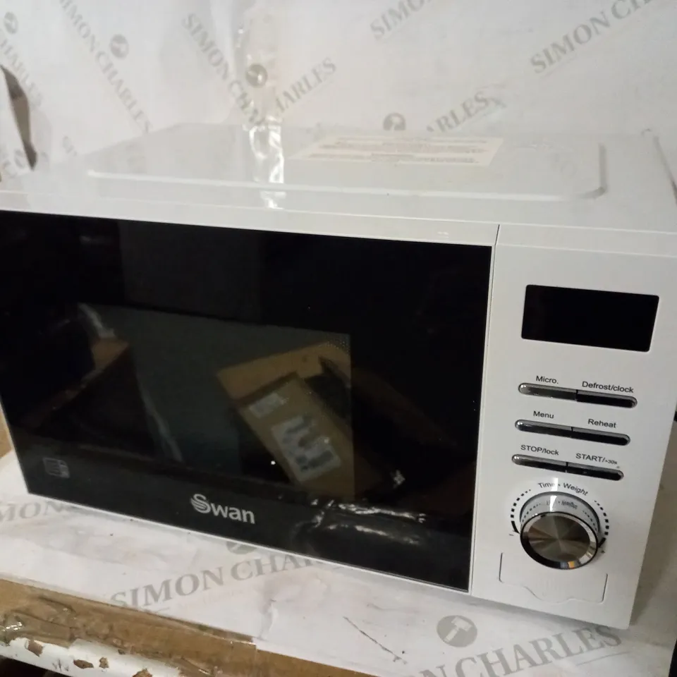 SWAN 20L 700W DIGITAL MICROWAVE - WHITE RRP £54