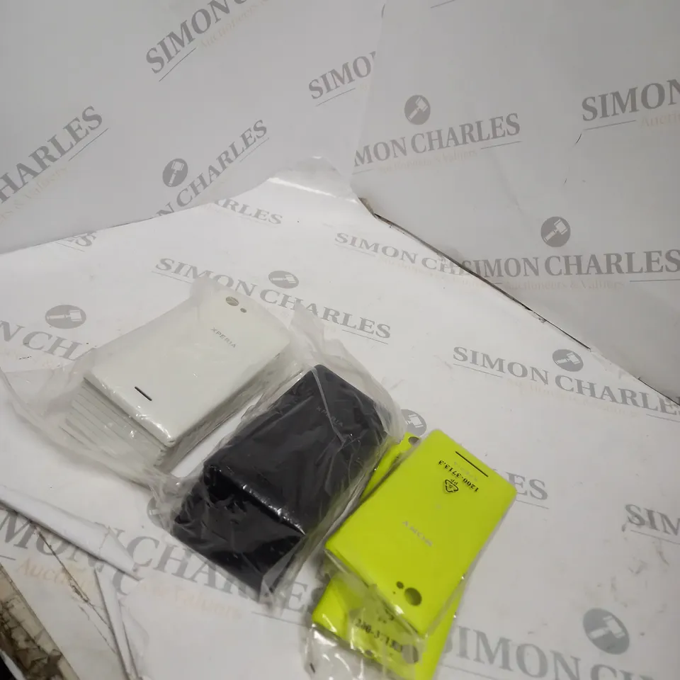 BOX OF ASSORTED PHONE CASES TO INCLUDE SONY, EXPERIA, NOKIA 