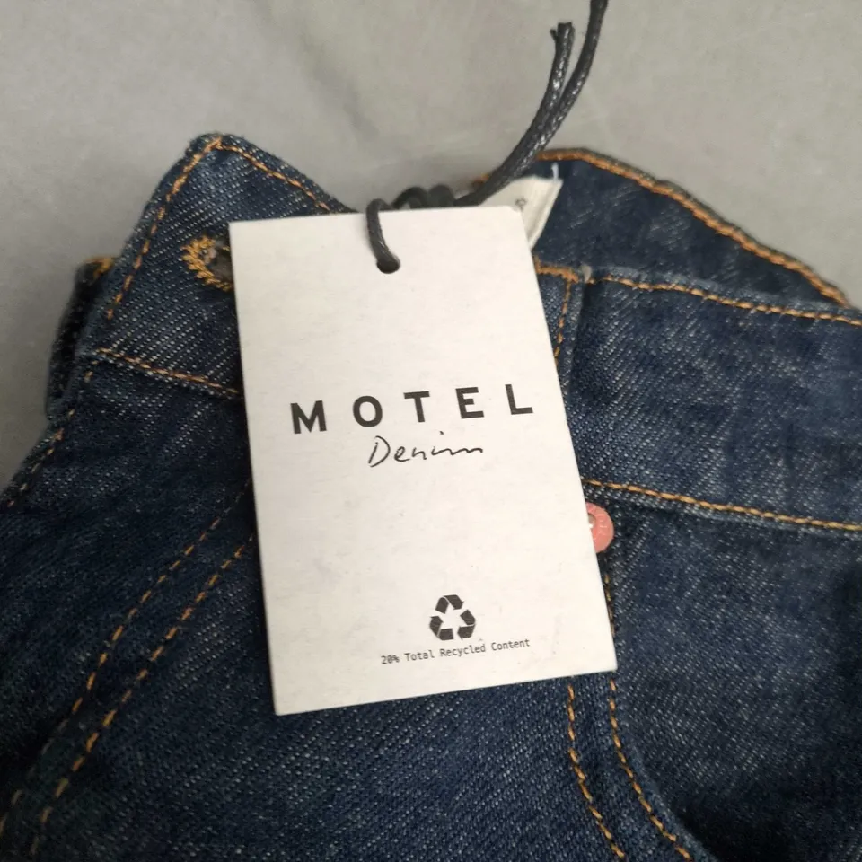 MOTEL DENIM ROOMY EXTRA WIDE LOW RISE JEANS - INDIGO, UK 8 (W26 L30)