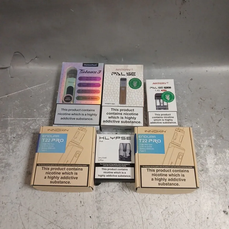 APPROXIMATELY 30 ASSORTED VAPES, E-CIGARETTES & ACCESSORIES TO INCLUDE INNOKIN ENDURA T22 PRO, HORIZON TECH TALONS 3, ARTERY PALSE, ETC 