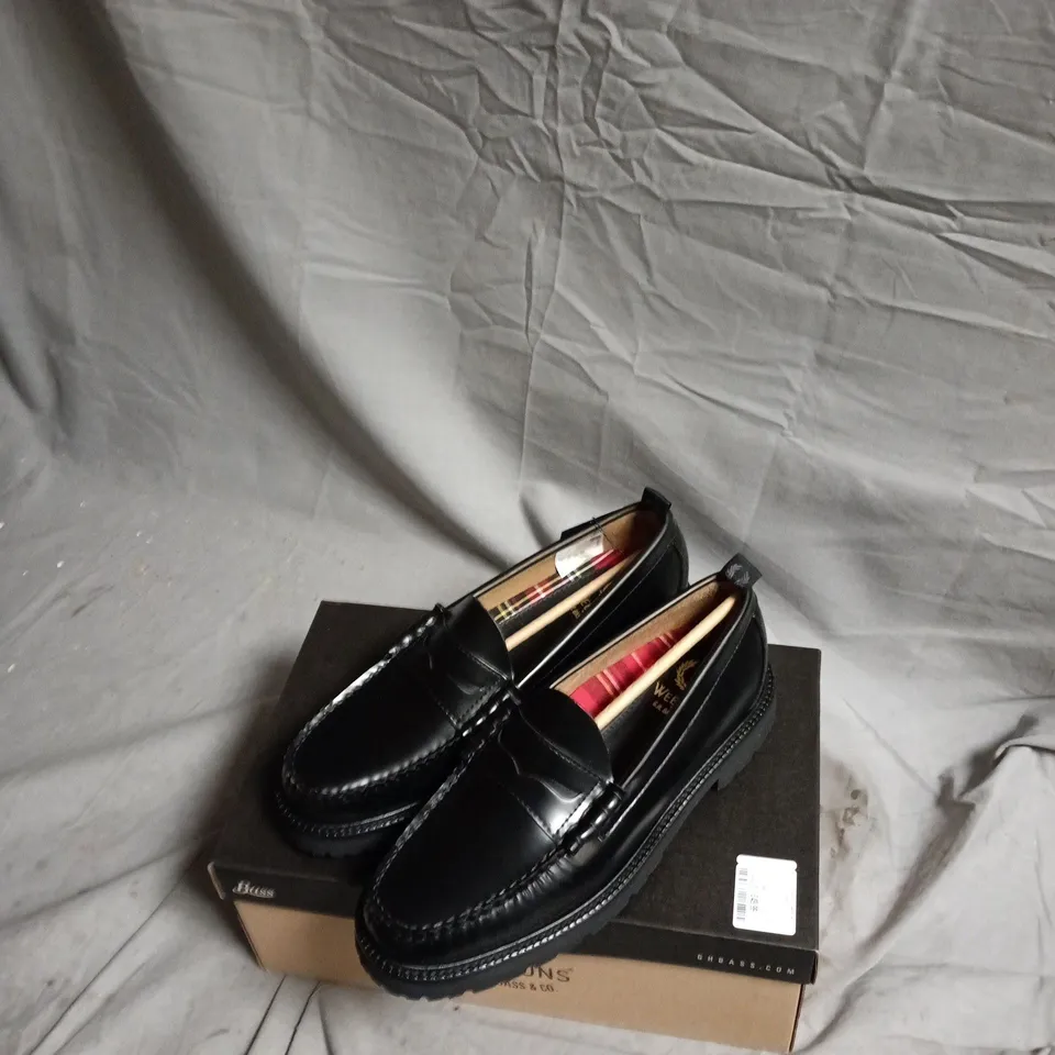G.H. BASS & CO. WEEJUNS PENNY LOAFERS – BLACK, UK 8 (EU 42) BOXED