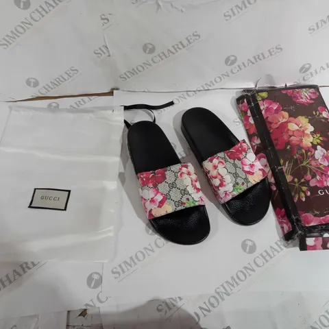 BOXED PAIR OF GUCCI BETIS GIAMOUR SLIDERS SIZE 41