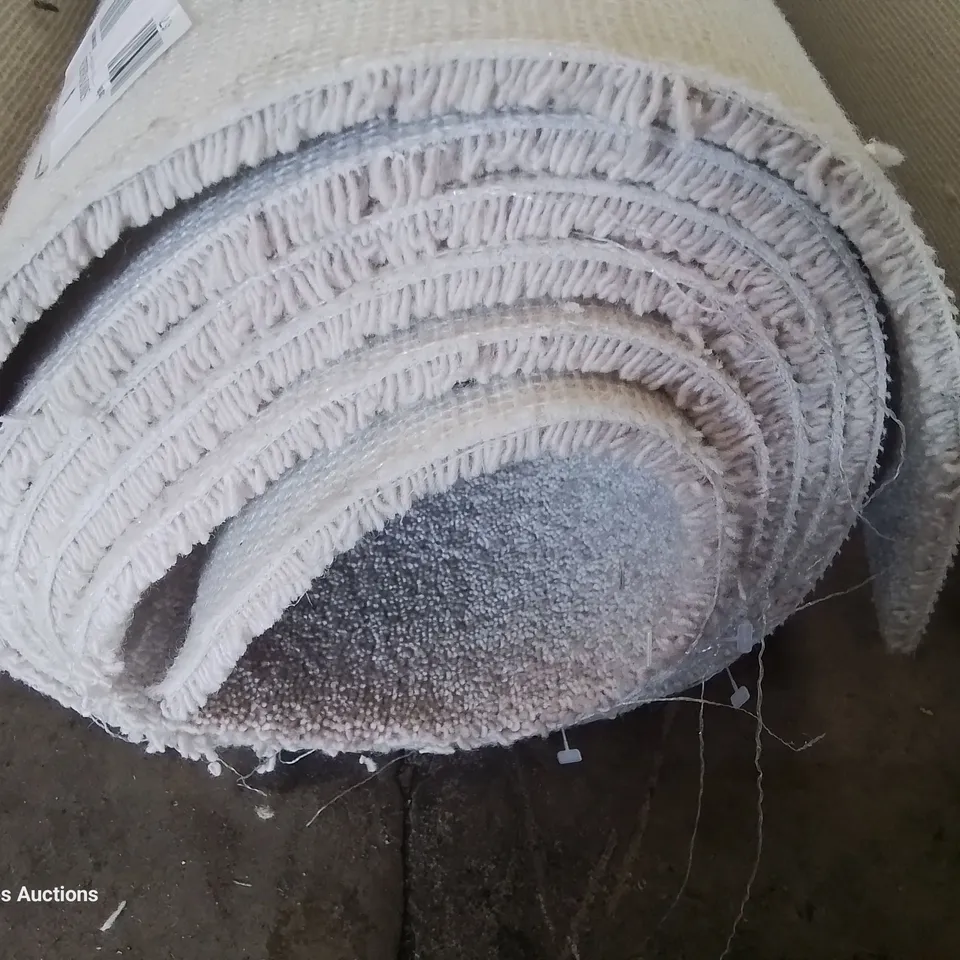 ROLL OF QUALITY DIMENSIONS PLAINS 500Z CARPET APPROXIMATELY 4M × 3.13M