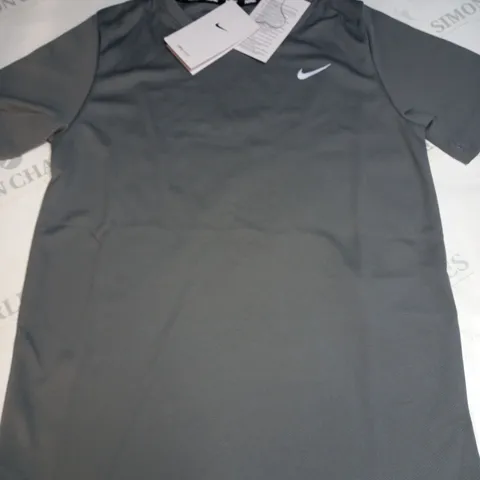 INFANTS NIKE DRI-FIT T-SHIRT SIZE M 