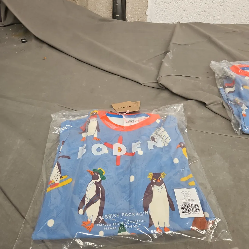 MINI BODEN GLOW-IN-THE-DARK PYJAMAS – BLUE PENGUINS, SIZE 7Y