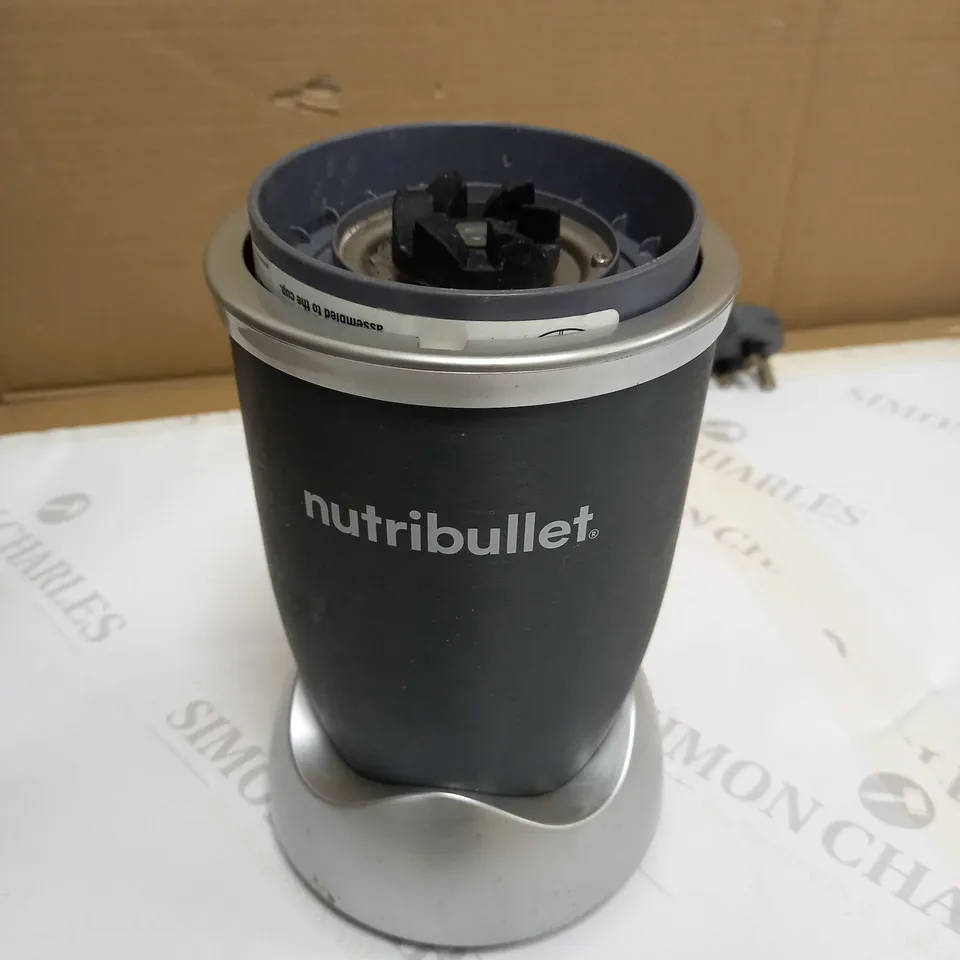 NUTRIBULLET 600 SERIES - NUTRIENT EXTRACTOR HIGH SPEED BLENDER