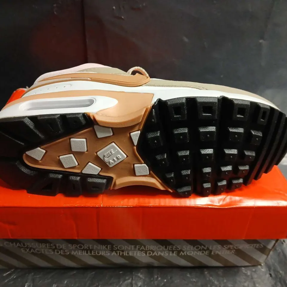 BOXED PAIR OF NIKE AIR MAX BW OG WOMEN'S SNEAKERS – BEIGE/TAN, UK 3.5 (US 5.5)