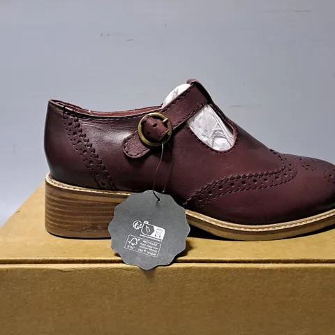 BOXED JOANIE GRENOBLE OXBLOOD WEDGE SHOE - UK 8