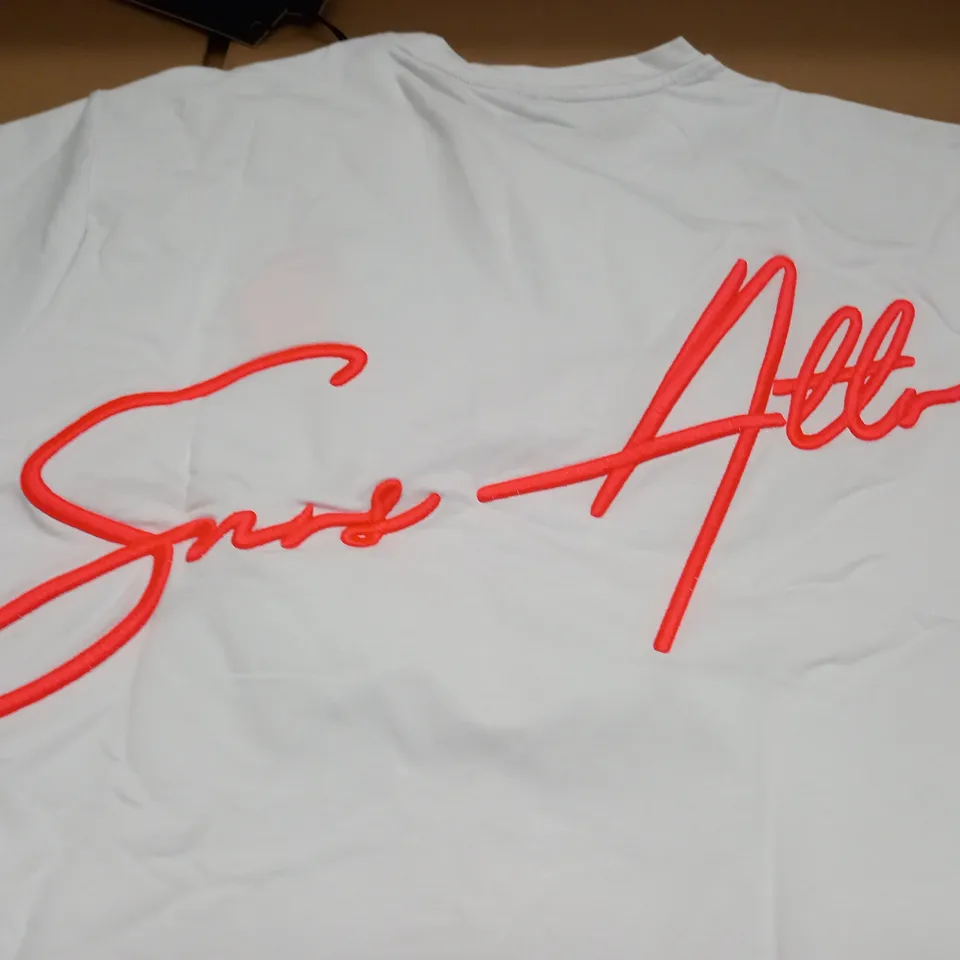 SINNER SATIRE SCRIPT CORE TEE - M