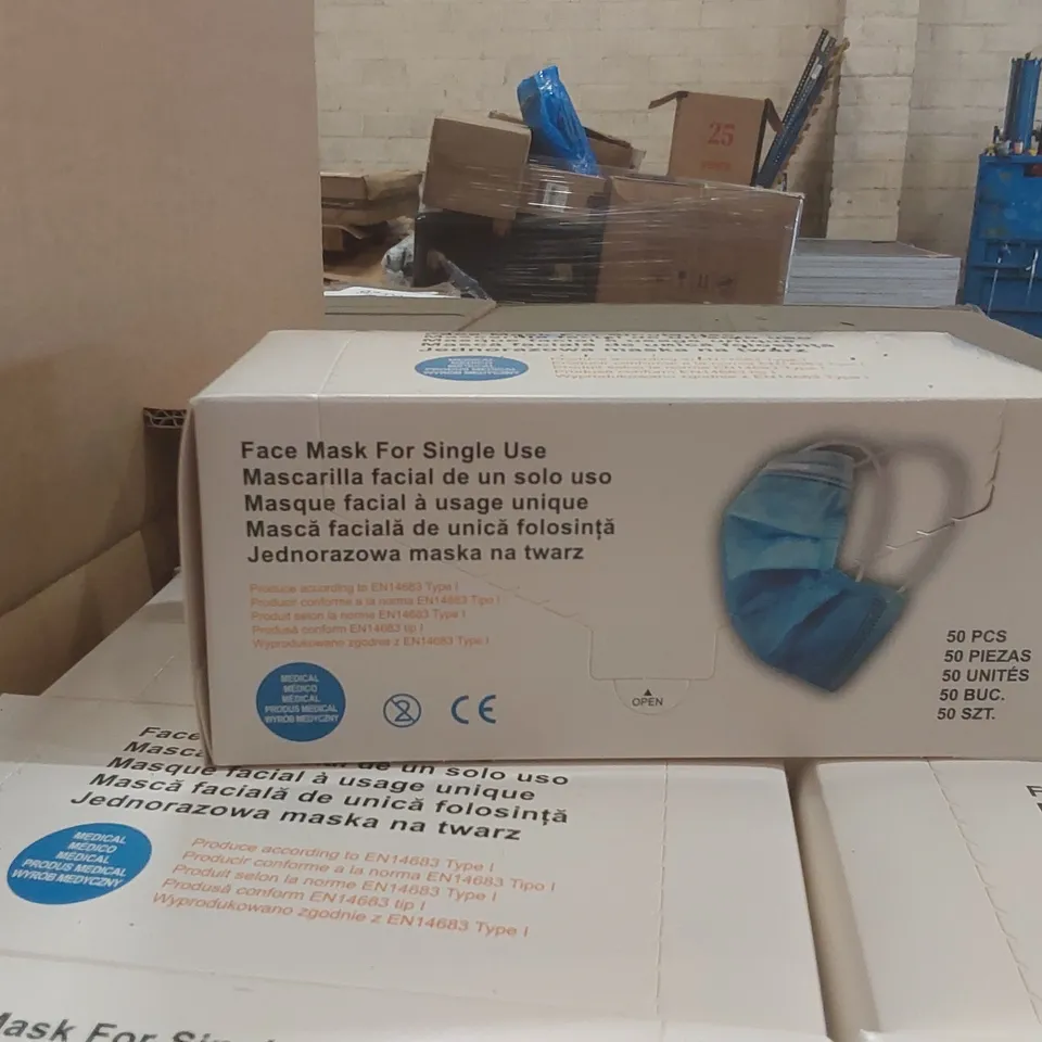 PALLET CONTAINING A VERY LARGE QUANTITY OF MEDICAL FACE MASKS