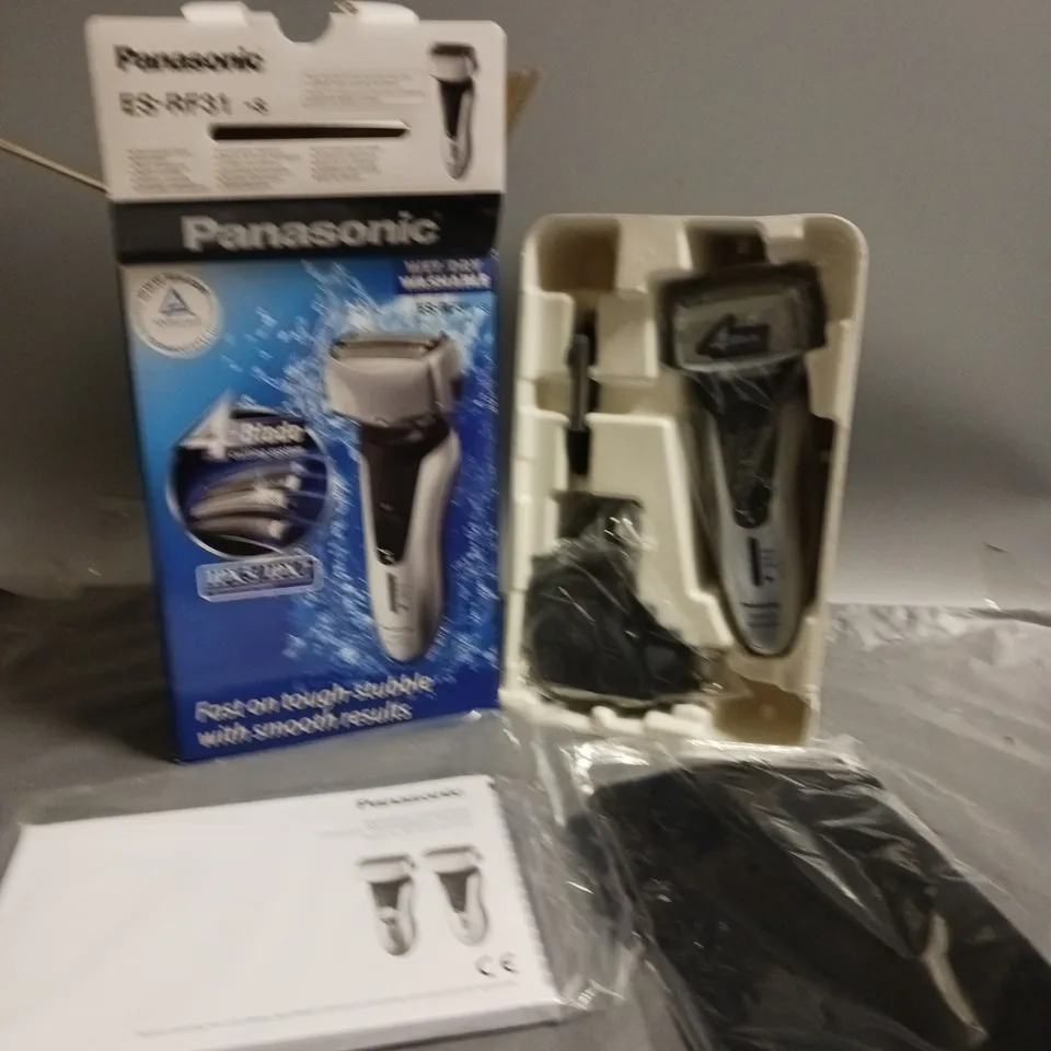 4-BLADE PANASONIC RECHARGEABLE SHAVER