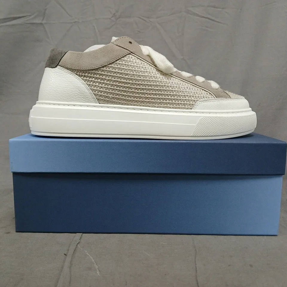 BOXED PAIR OF CLEENS LUXOR TRAINERS IN DUNE SIZE UK 10.5