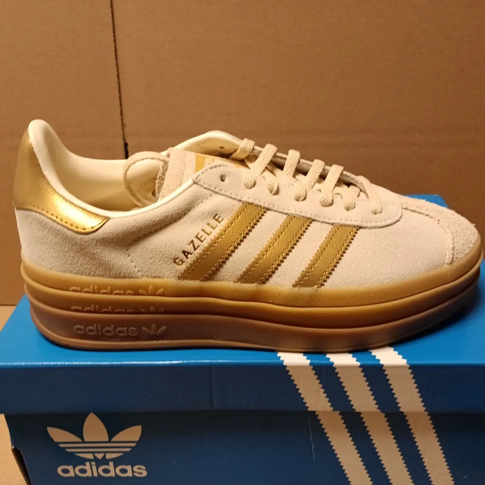 BOXED PAIR OF ADIDAS GAZELLE BOLD W TRAINERS IN CREAM - UK 6