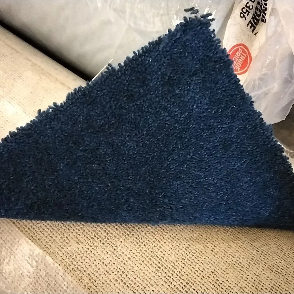 ROLL OF QUALITY TUDOR TWIST ECLIPSE CARPET APPROXIMATELY 3.75M × 4M