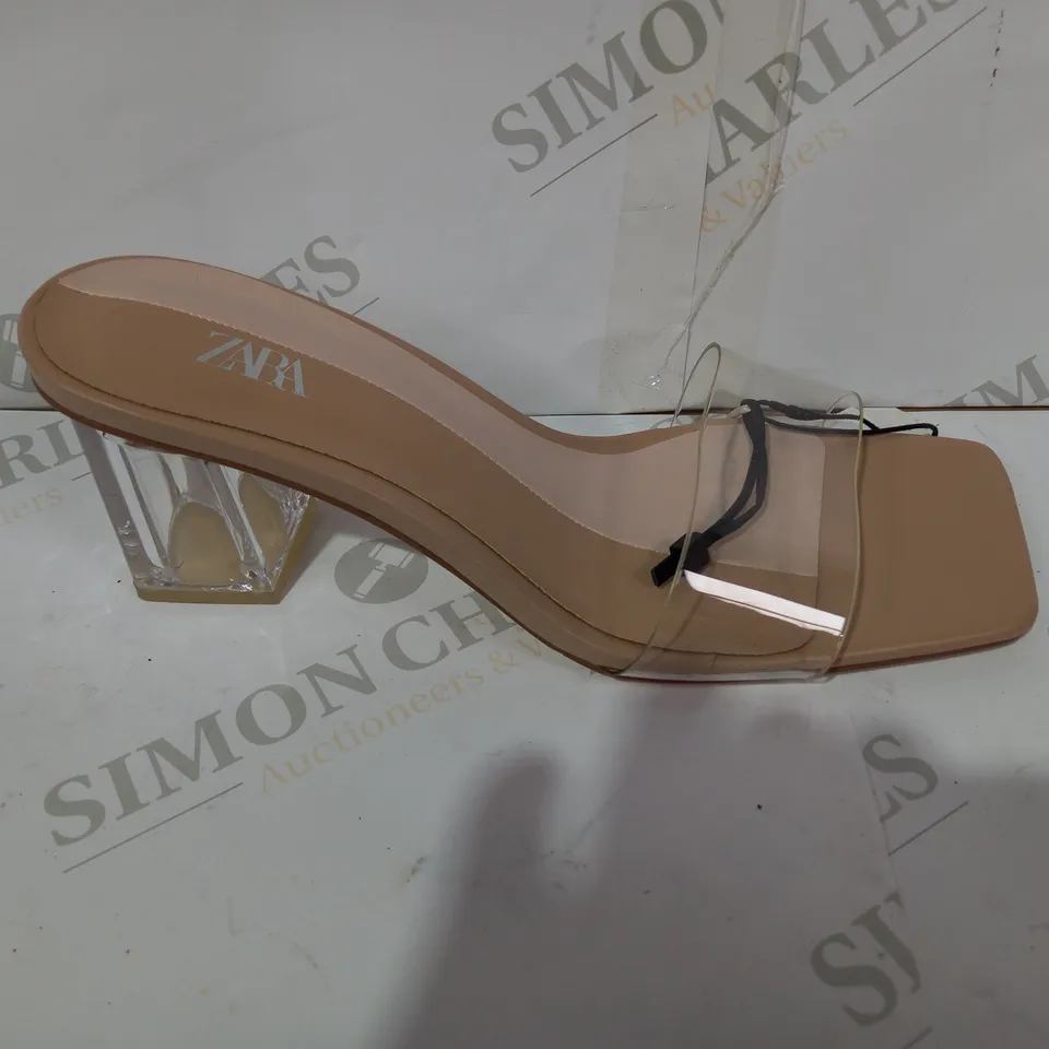 PAIR OF ZARA HIGH HEELS SIZE 39
