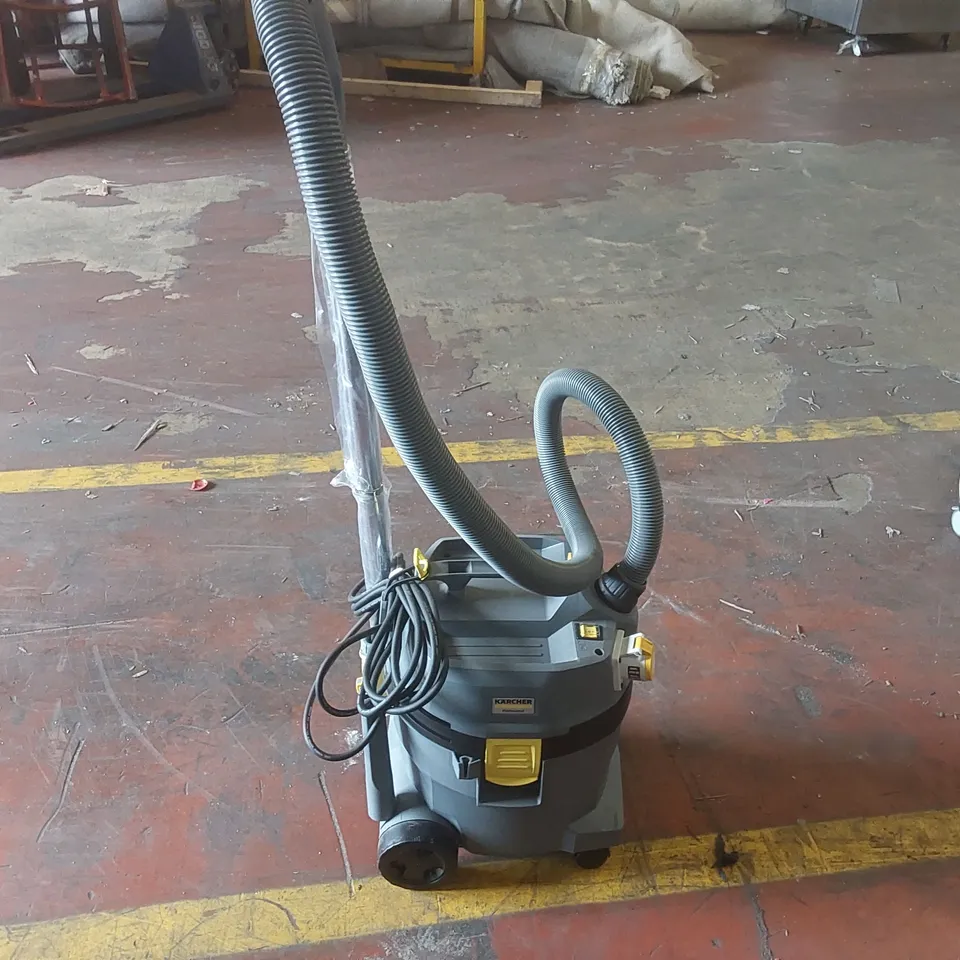 BRAND NEW KARCHER NT 22/1 AP VACUUM CLEANER
