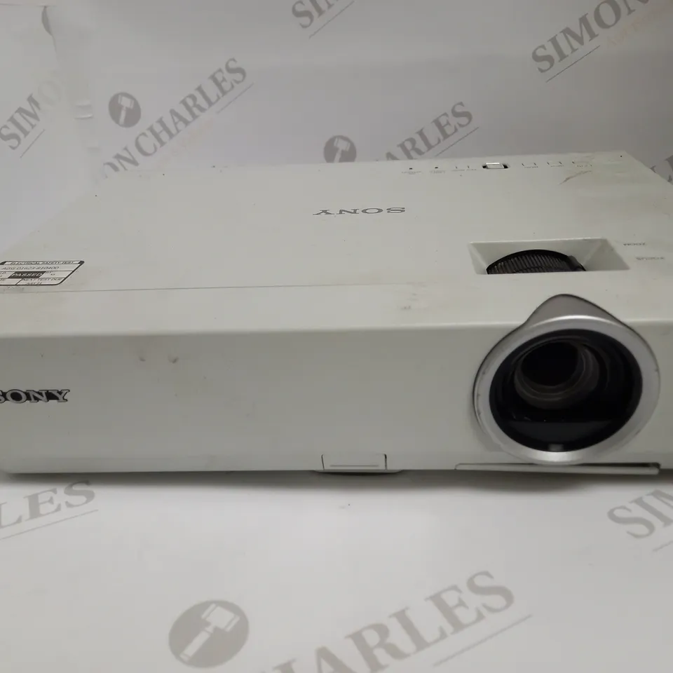 SONY VPL-DX122 DATA PROJECTOR