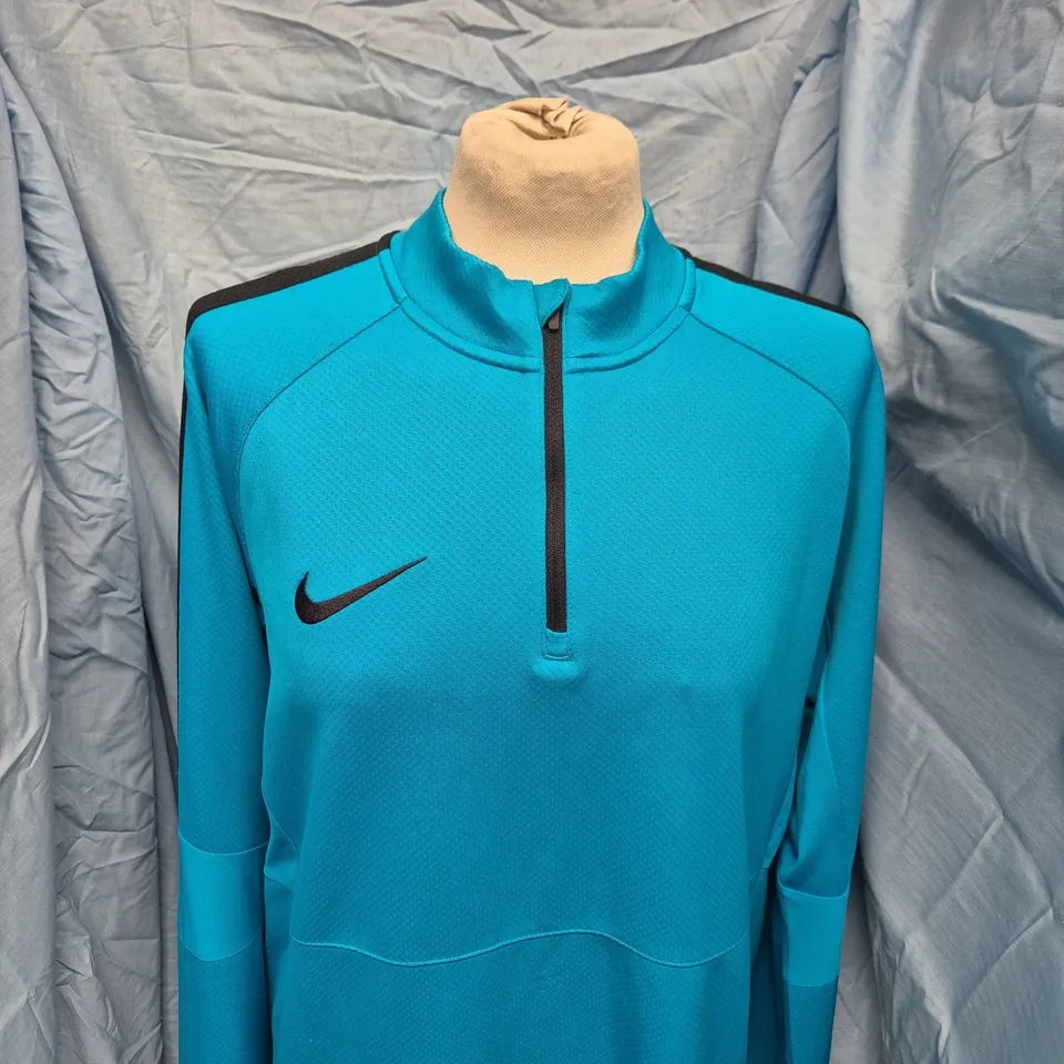 NIKE DRI-FIT BLUE ZIP-PULLOVER TOP – SIZE M