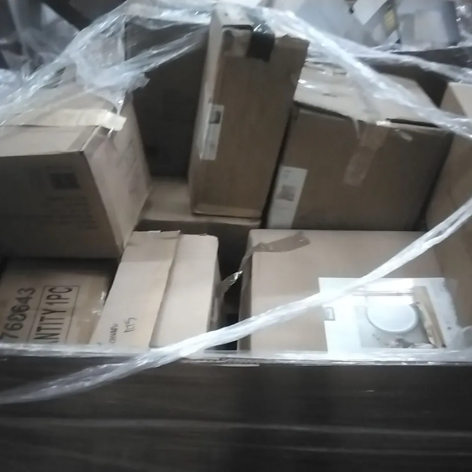 PALLET CONTAINING A VERY LARGE QUANTITY OF ASSORTED DESIGNER LIGHTING PRODUCTS INCLUDING:EASY FIT PENDENT,TABLE LAMP,CHANDELIER