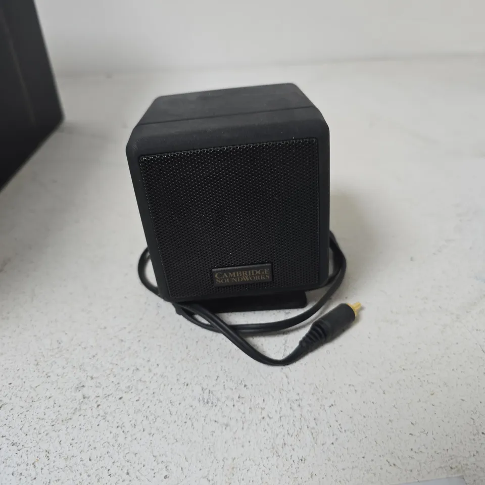 CAMBRIDGE SOUNDWORKS DESKTOP THEATRE SUBWOOFER AND 5 SURROUND SPEAKERS