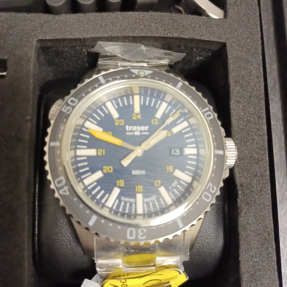 BOXED TRASER STAINLESS STEEL WATCH WITH CHANGEABLE STRAPS AND TASER MINI TORCH - SILICONE AND STEEL STRAP