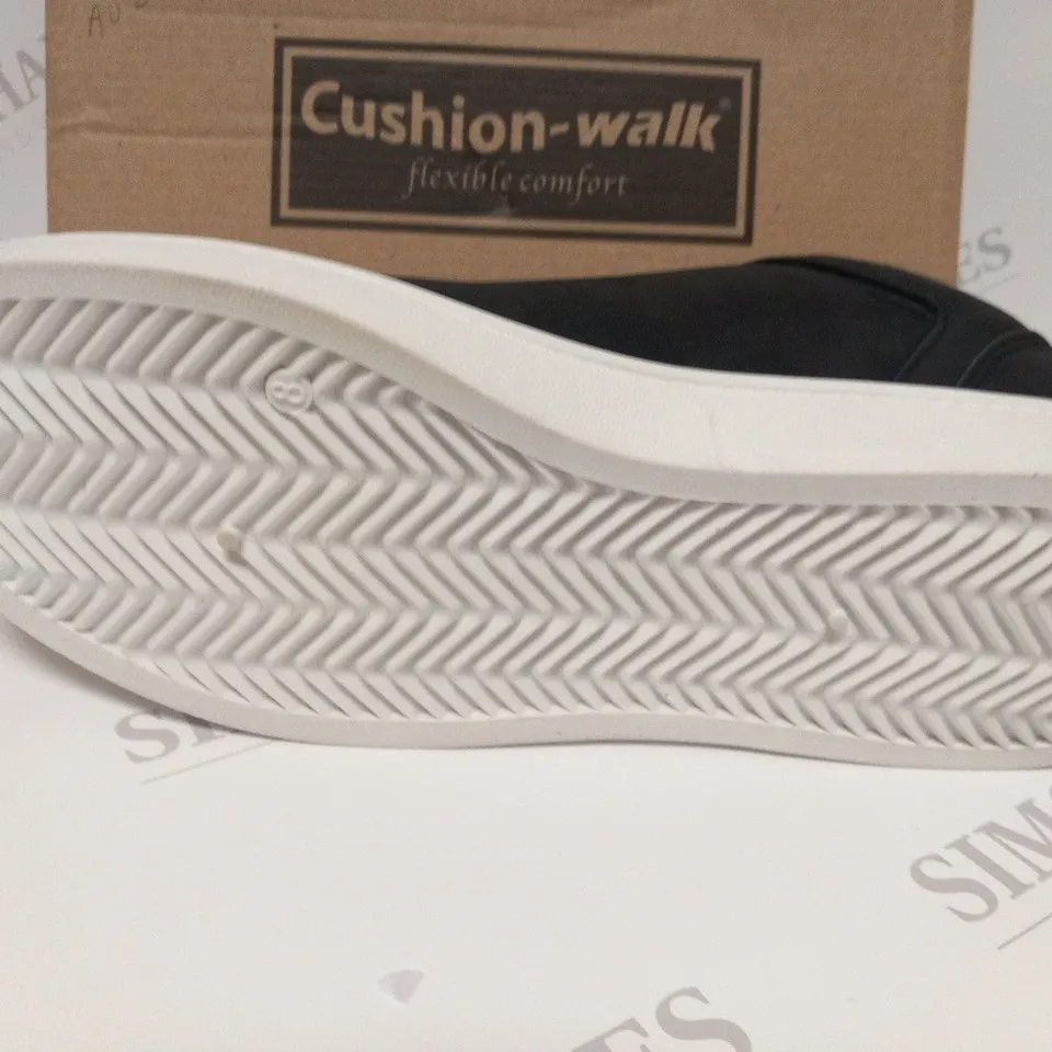 BOXED CUSHION WALK BLACK & WHITE TRAINERS - SIZE 7