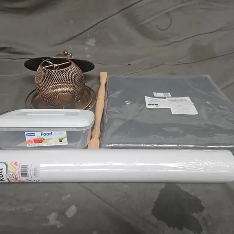 APPROXIMATELY 15 ASSORTED ITEMS TO INCLUDE EASEL ROLL, FOOD STORER TUB, DÉCOR PIECE, ETC