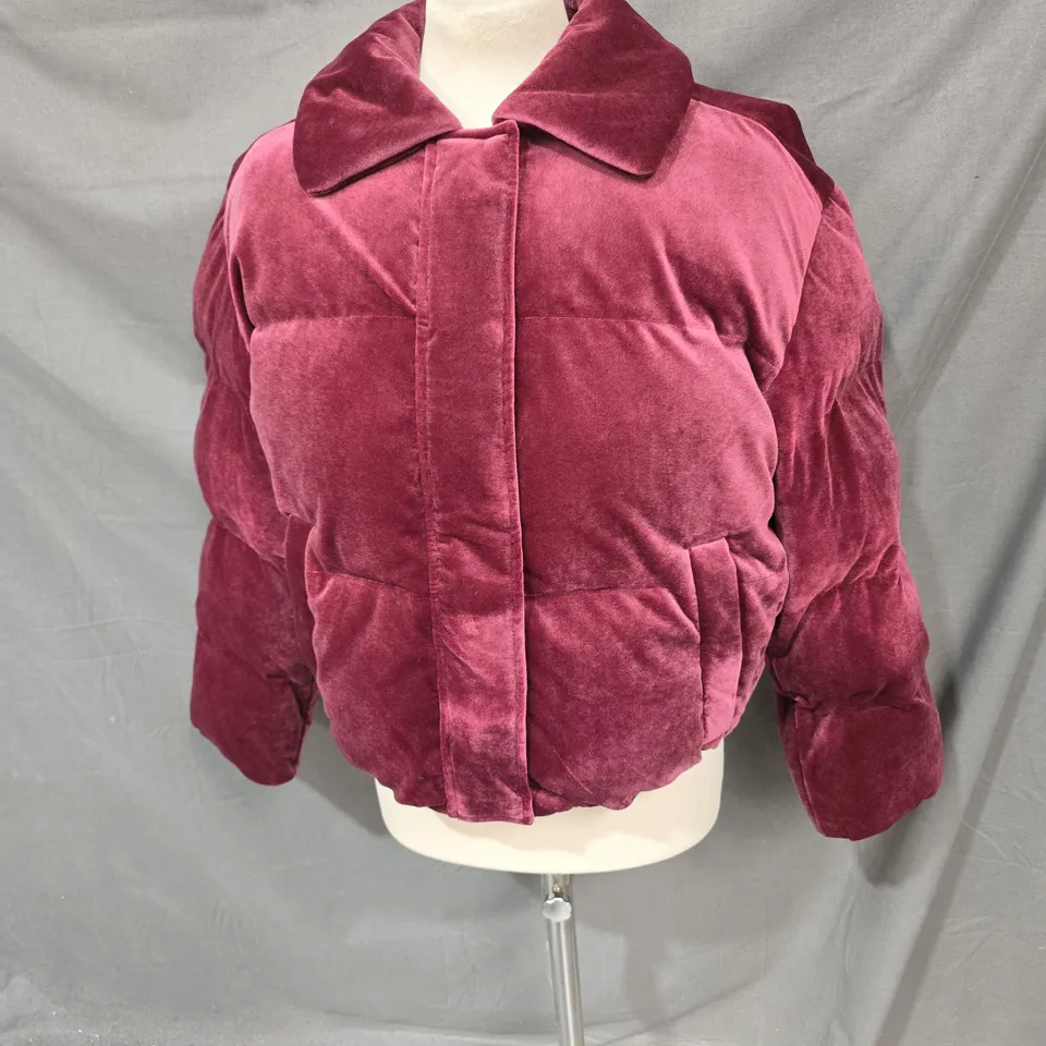 ABERCROMBIE & FITCH PUFFER JACKET IN BURGUNDY SIZE M