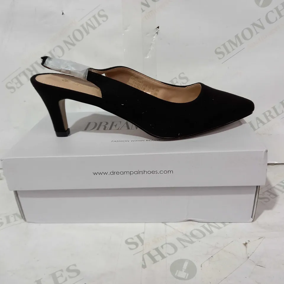 BOXED PAIR OF DREAM PARIS SUEDE HEELS IN BLACK EU SIZE 38