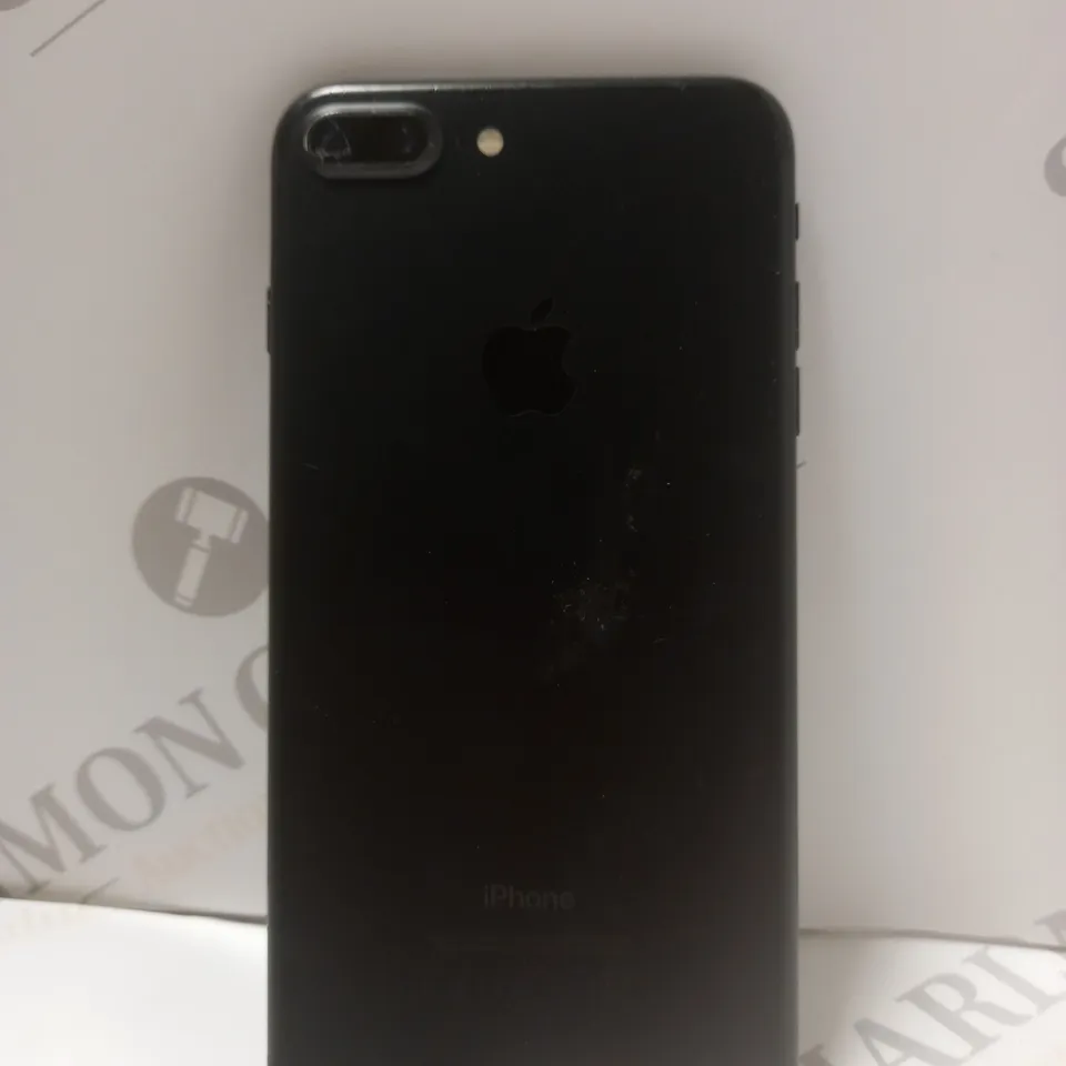 BOXED APPLE IPHONE 7 PLUS (A1784) IN BLACK