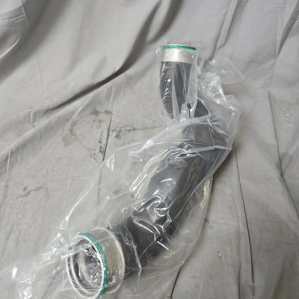 BOX OF APPROXIMATELY 12 ASSORTED AUTOMOTIVE ITEMS INCLUDING ANTI CRYSTAL LIQUID , FRONT LINK BAR AND CAR EXHAUST PART