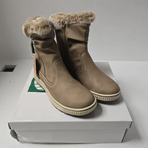 NATURELLE WOMEN'S TAUPE FUR-LINED WINTER BOOTS – UK SIZE 4