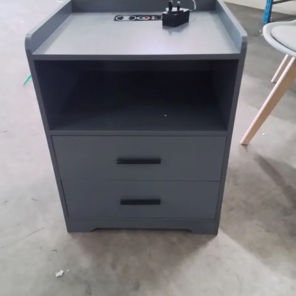 SIDE TABLE WITH USB WIRELESS CHARGING STATION AND USB PORT&TYPE C