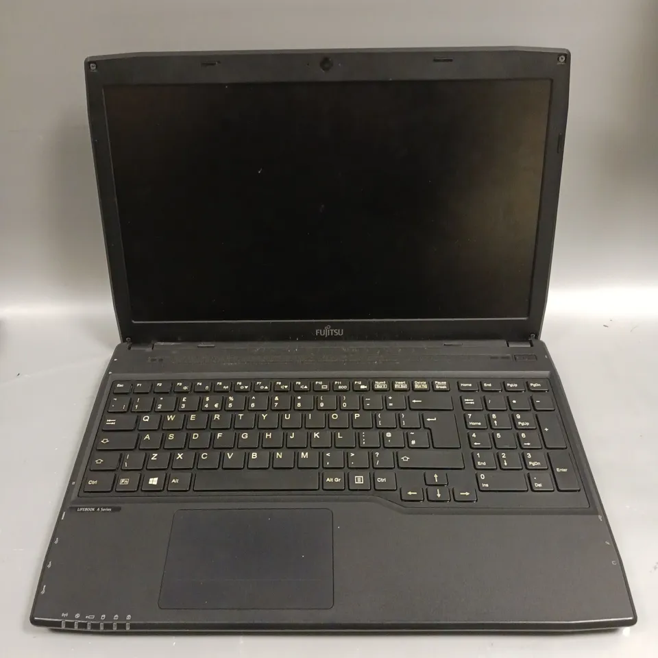FUJITSU LIFEBOOK A514 LAPTOP 