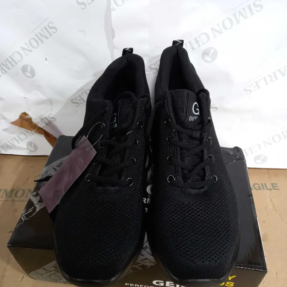 GUYISA SAFETY WORK BOOTS SIZE 10