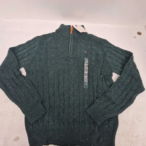 TOMMY HILFIGER COTTON CABLE KNIT SWEATER IN GREEN - LARGE