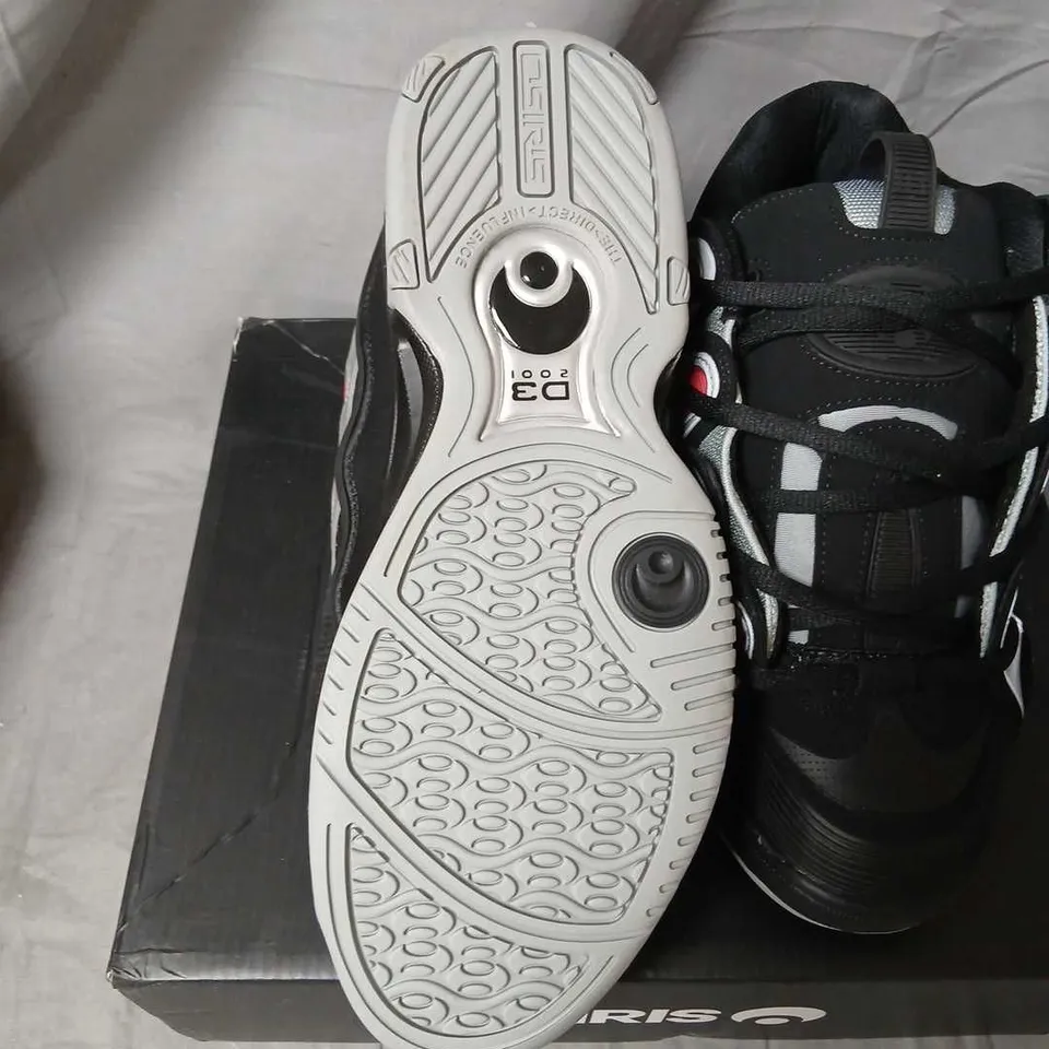 OSIRIS D3 2001 SNEAKERS – BLACK, GREY & RED, US 11 (UK 10)