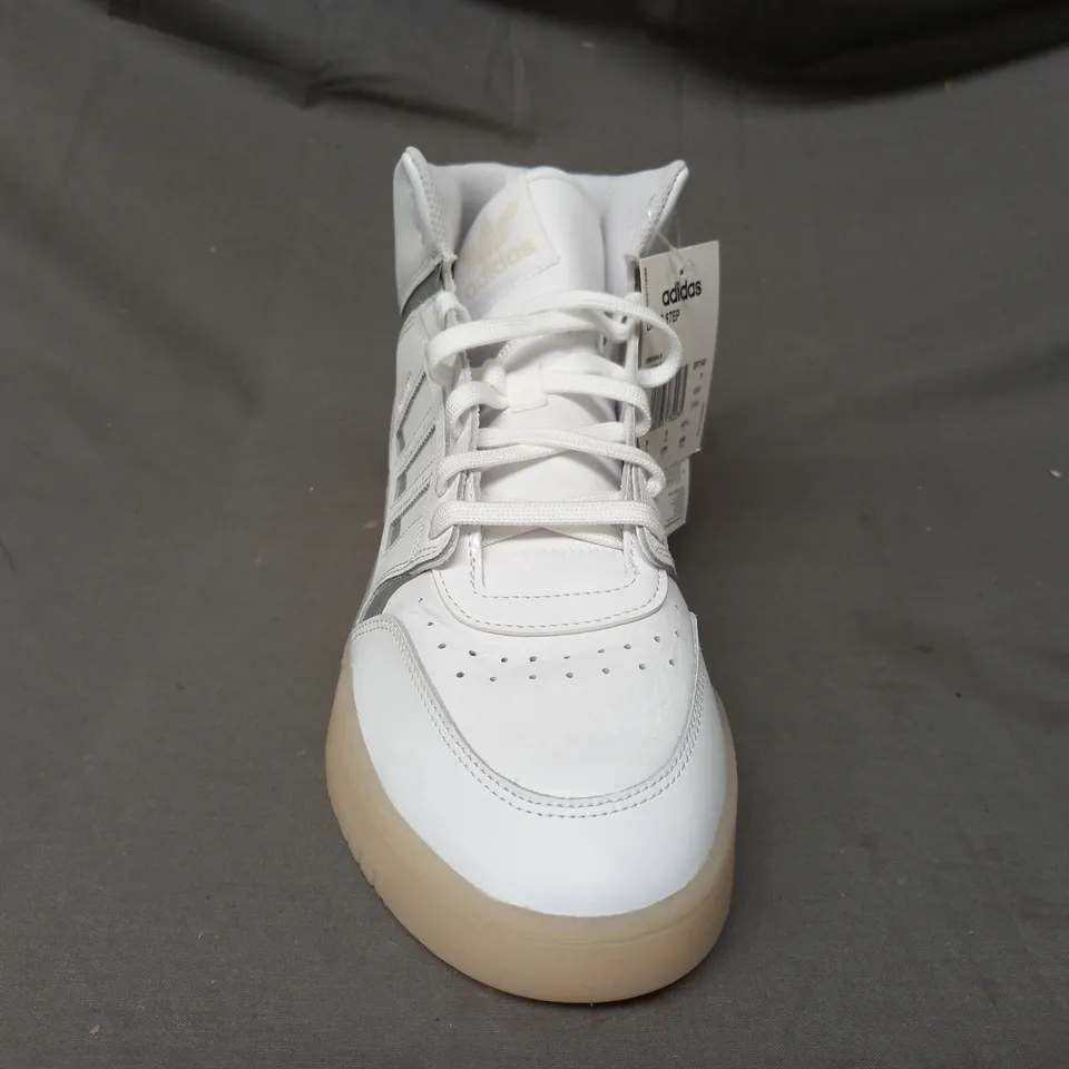 BOXED PAIR OF ADIDAS DROP STEP SHOES IN WHITE UK SIZE 9