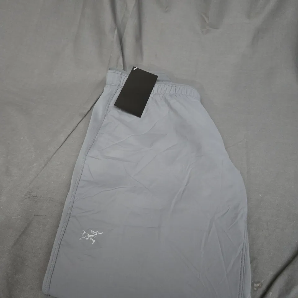 ARC'TERYX INSULATED 3/4 BOTTOMS SIZE M 