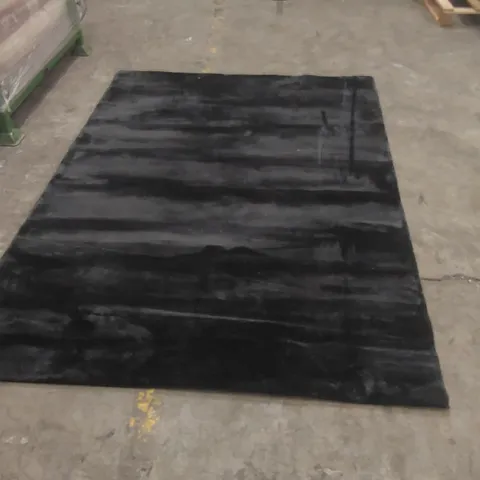 QUALITY DESIGNER AREA RUG - APPROXIMATELY 225 x 157cm