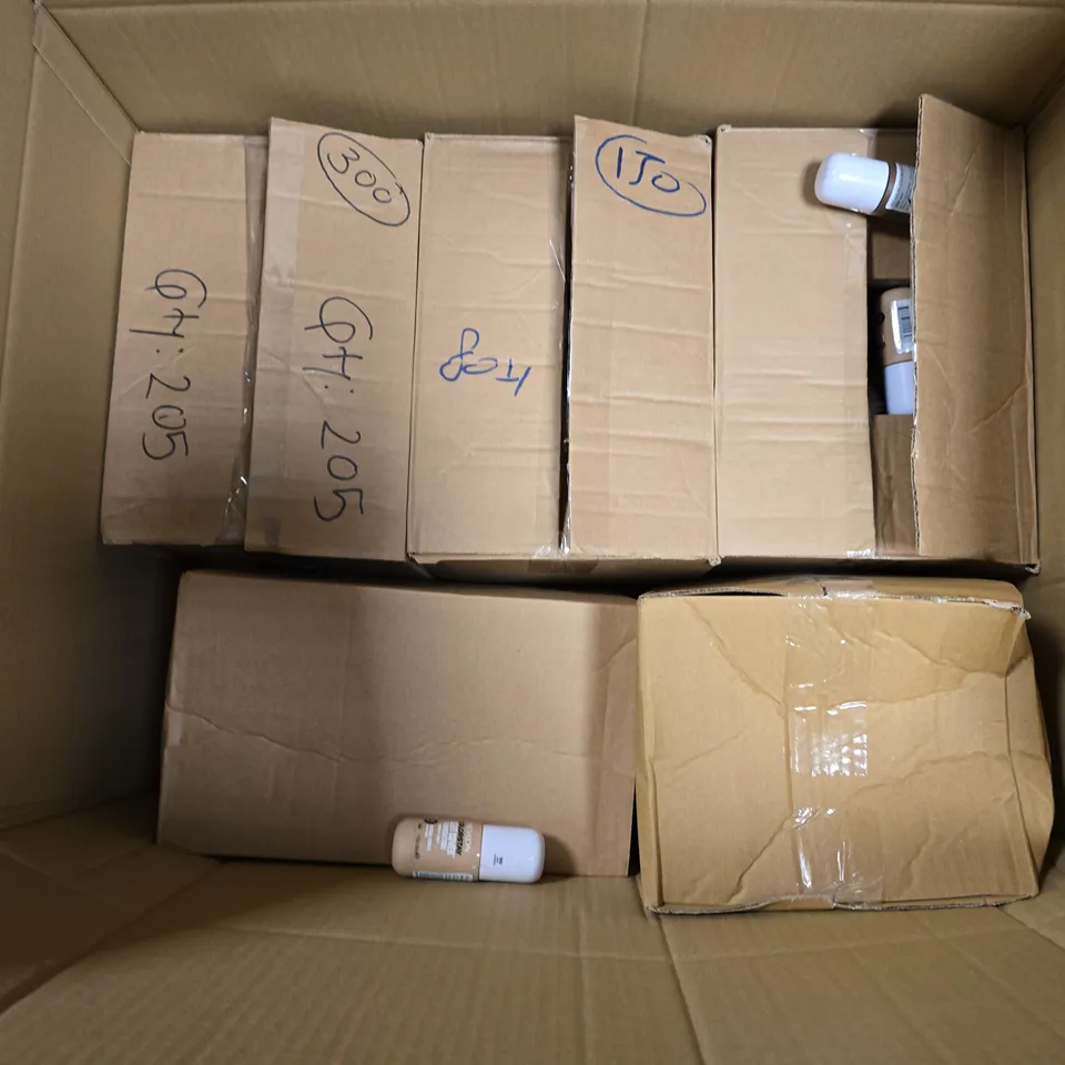 BOX OF APPROXIMATELY 80 ASSORTED HEALTH & BEAUTY ITEMS TO INCLUDE - REVLON LIGHT COVER FOUNDATION 150, REVLON INSTA BLUSH ,REVLON LIGHT COVER FOUNDATION 620 