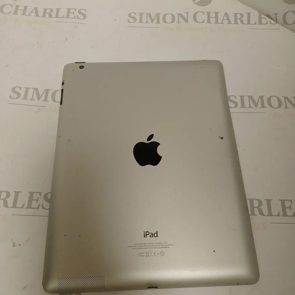 UNBOXED APPLE IPAD MODEL A1458 SILVER/BLACK