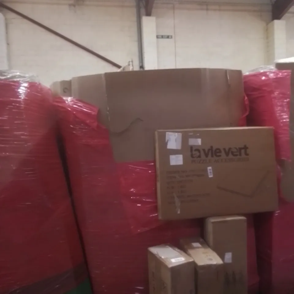 PALLET OF ASSORTED HOUSEHOLD GOODS AND FURNITURE TO INCLUDE; HOMIDEC RACK, BABY PLAY PEN, LA VIEVERT PUZZLE ACCESSORIES ETC