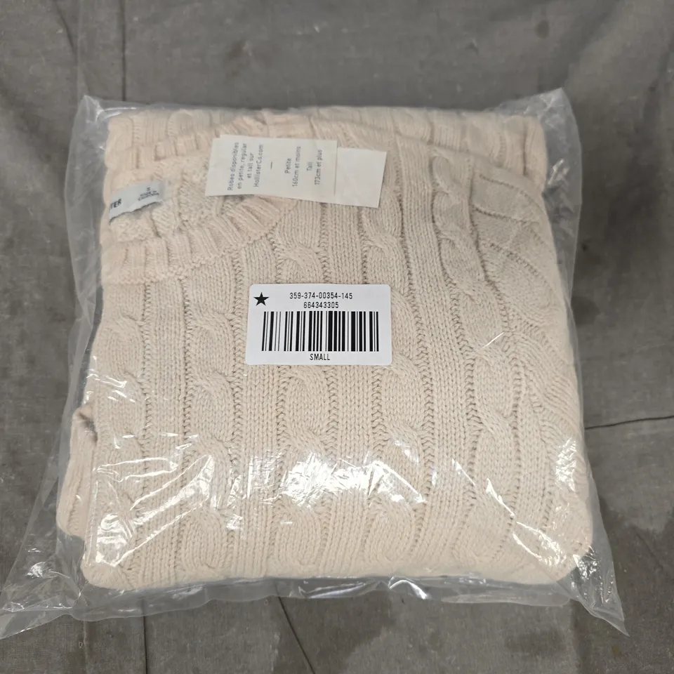 BAGGED WOMEN'S CABLE-KNIT CREW SWEATER MINI DRESS IN CREAM SIZE SMALL