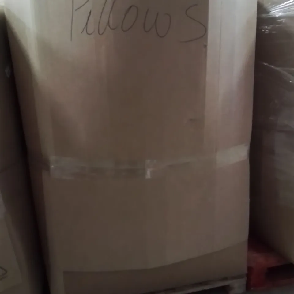 PALLET TO CONTAIN A LARGE QUANTITY OF PILLOWS