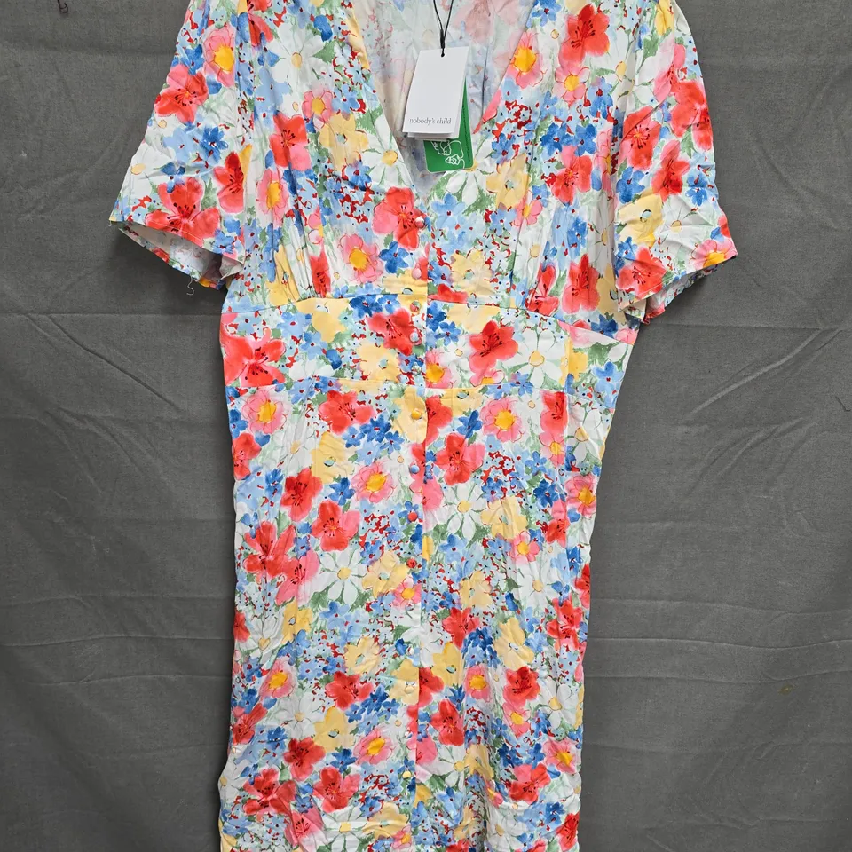 NOBODYS CHILD PETITE ALEXA MIDI DRESS IN FLORAL - UK 16