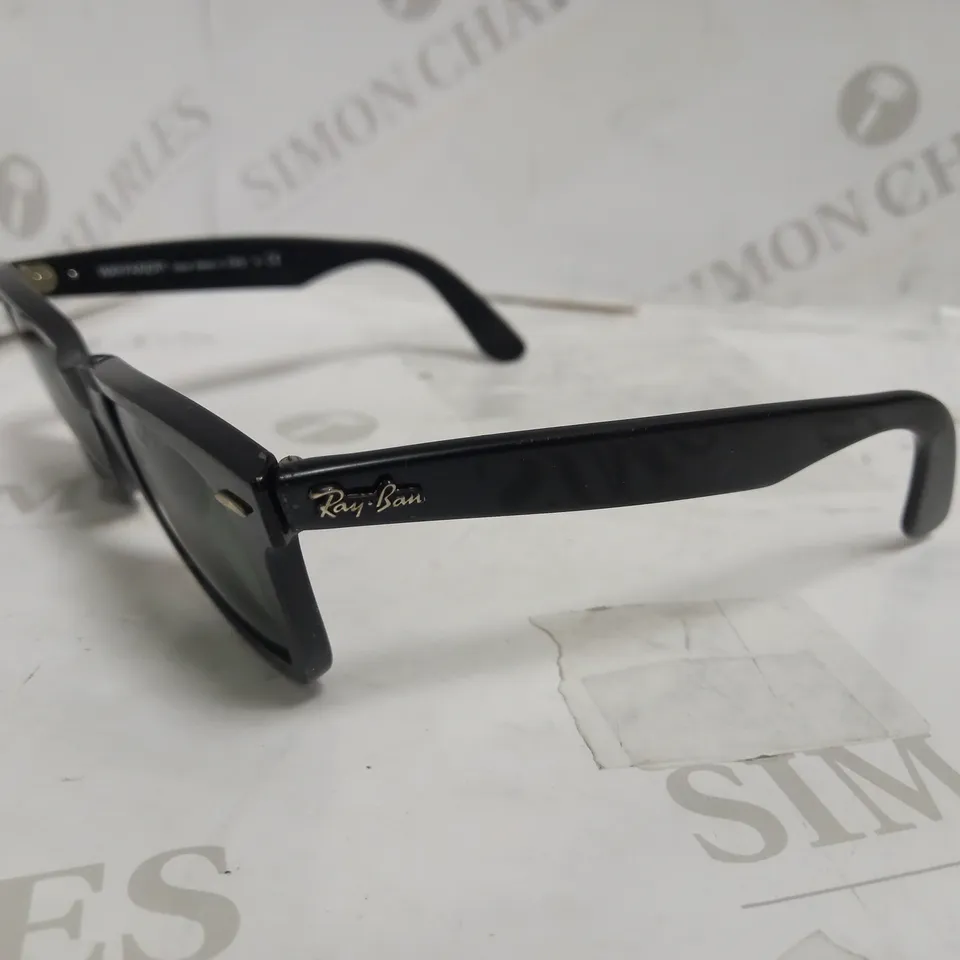 RAY-BAN STYLE WAYFARER SUNGLASSES