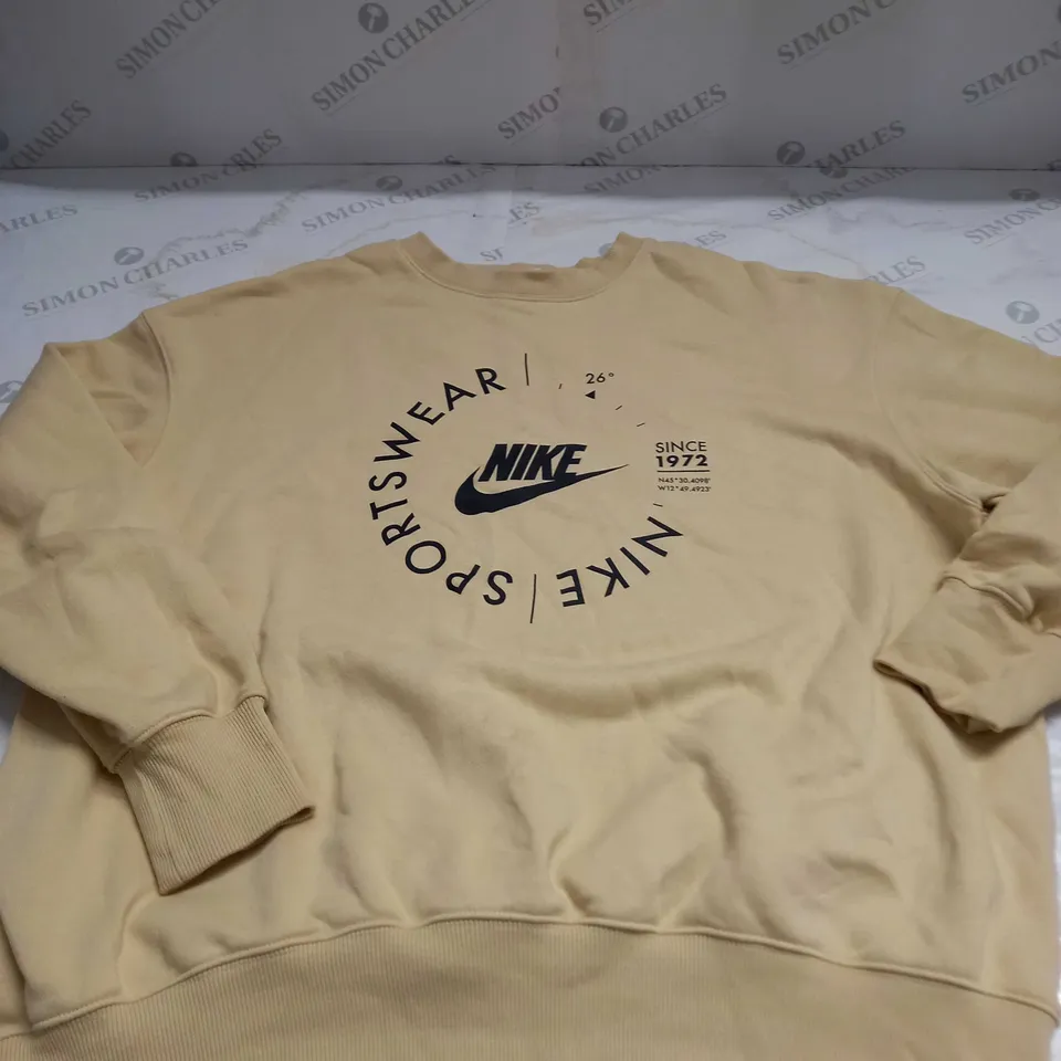 NIKE SPORTSWEAR SWEATSHIRT SIZE S
